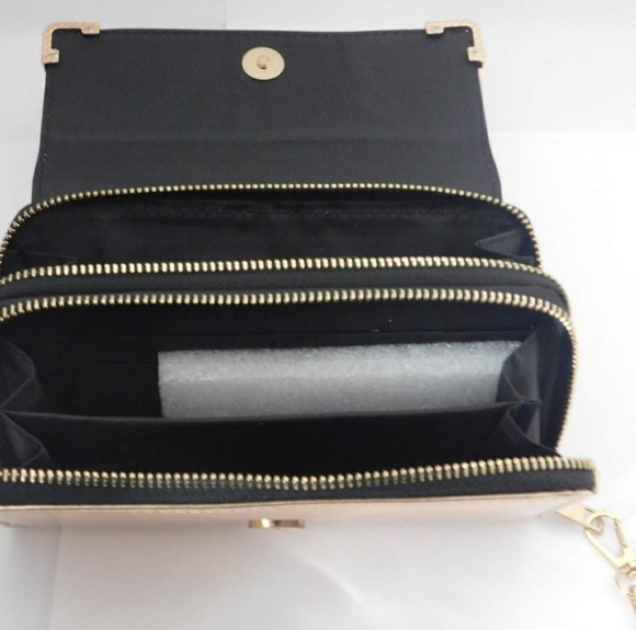 Wallets/Wristlets Galore - Picture 4 of 8